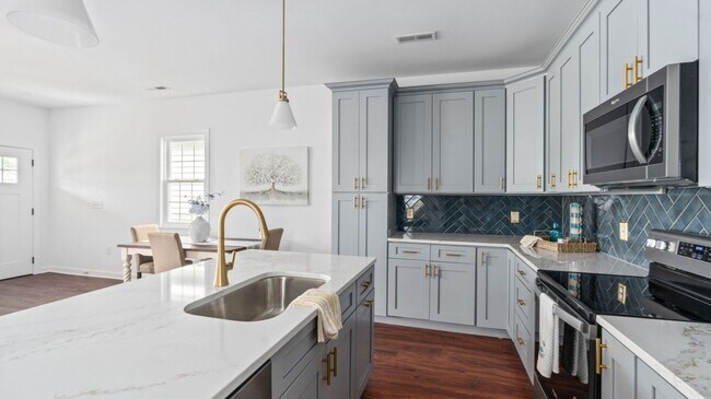 Building Photo - Fully Renovated 3BR House in Richmond