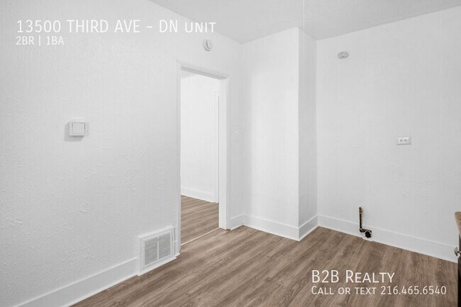 Building Photo - 13500 THIRD AVE-DN unit