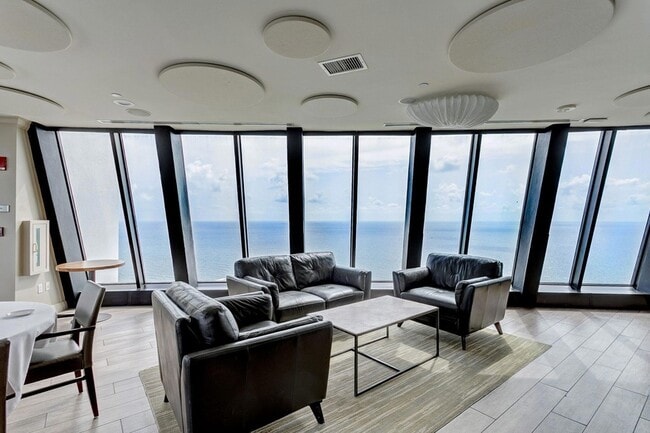 Building Photo - 3000 N Ocean Dr