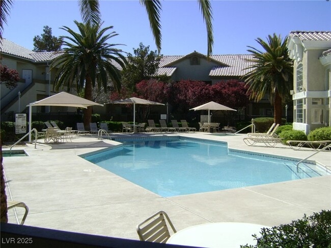 Building Photo - 3913 Sweet Pine St