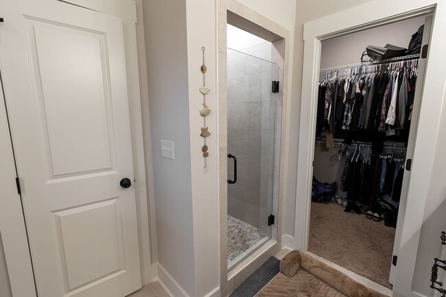 Building Photo - Millbrook Rental!