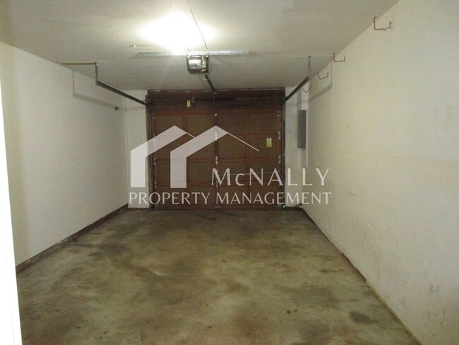 Building Photo - Melton: 6606