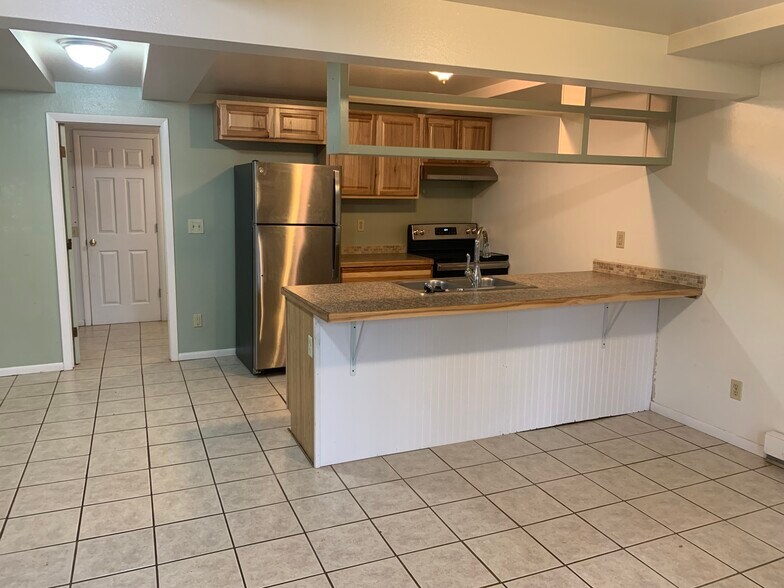 Kitchen - 705 Maple St