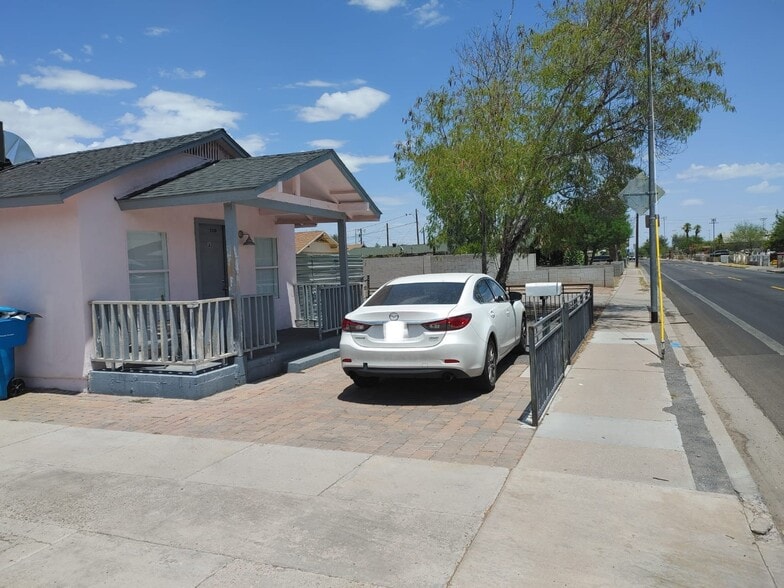 Building Photo - 1118 E Roosevelt St