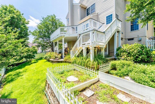 Building Photo - 20152 Boxwood Pl