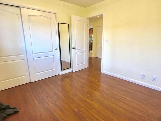 Building Photo - 2803 Dowe Ave