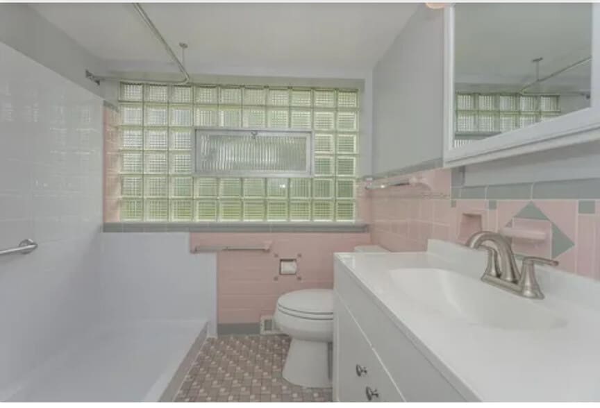 Bathroom - 7240 Bobby Ln