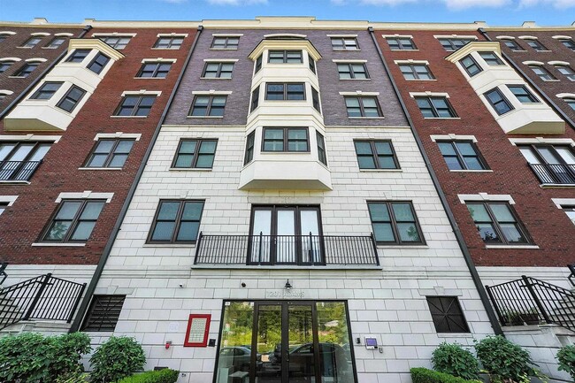 Building Photo - 1201 Adams St