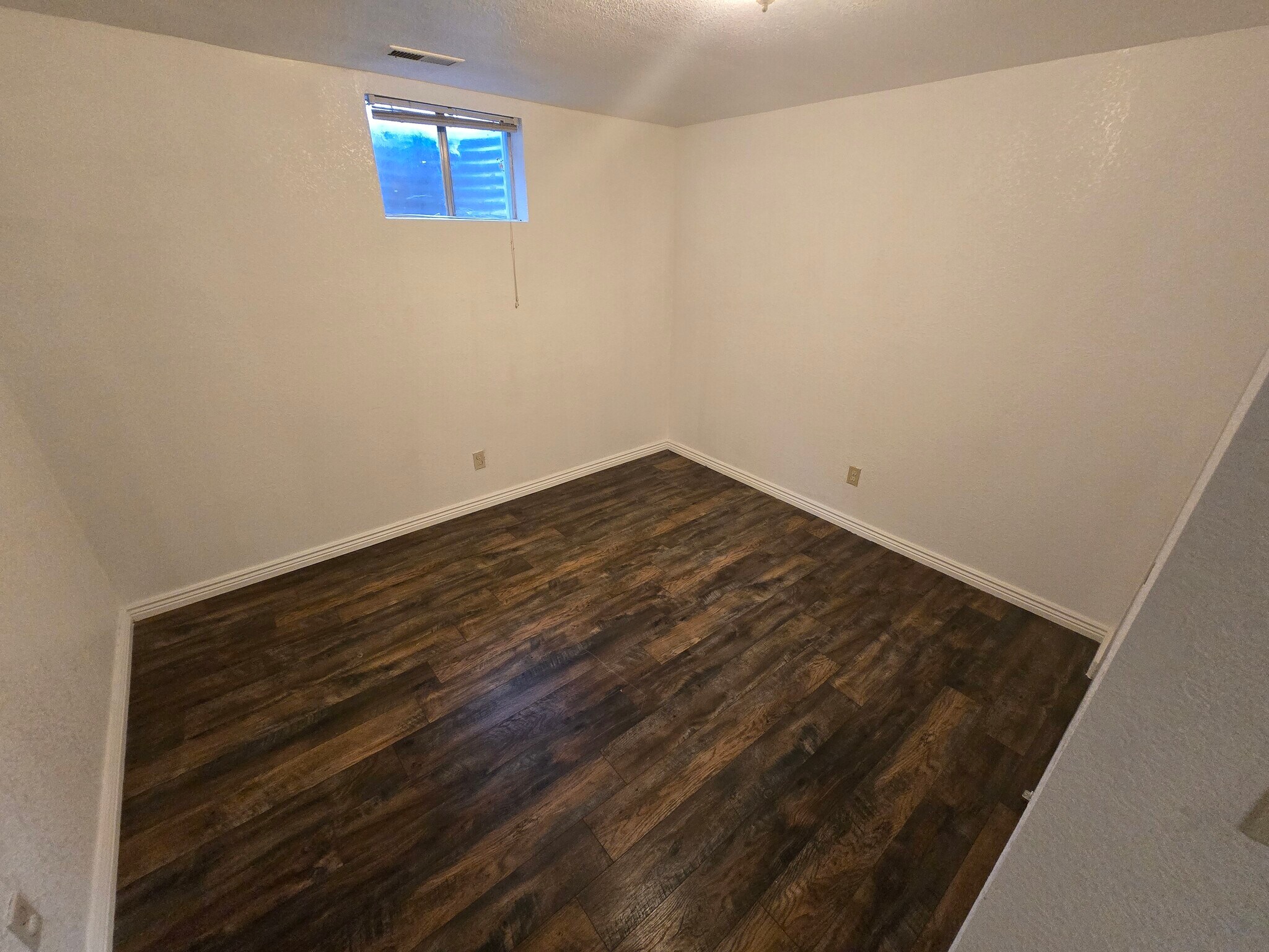 Building Photo - 1949 S Mobile St