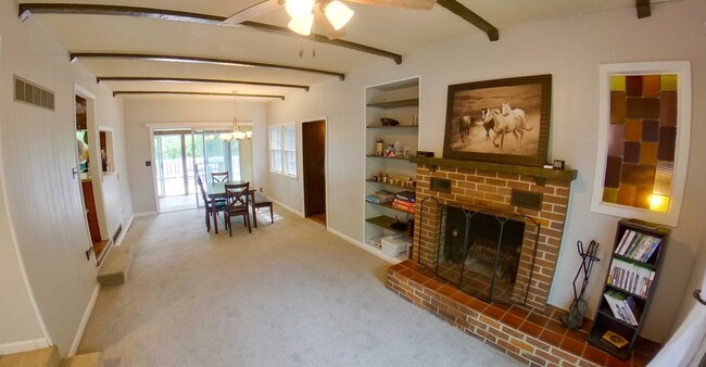 Building Photo - 3D Tour Available - Garage Parking + Sun R...