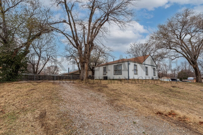 Building Photo - 5111 W Robinson St