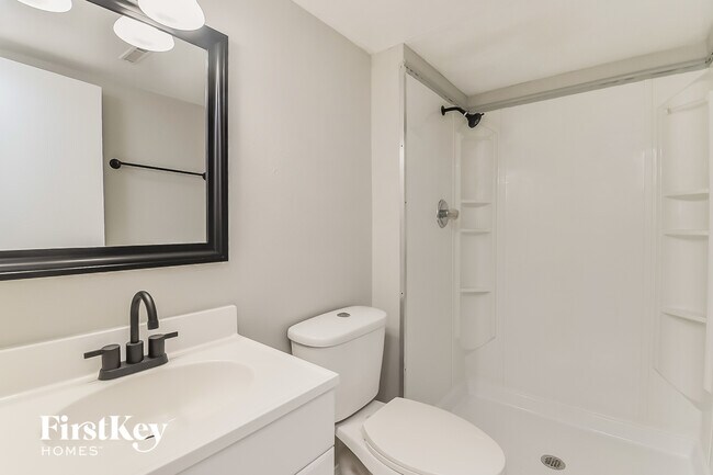 Building Photo - 2273 Farnsworth Dr