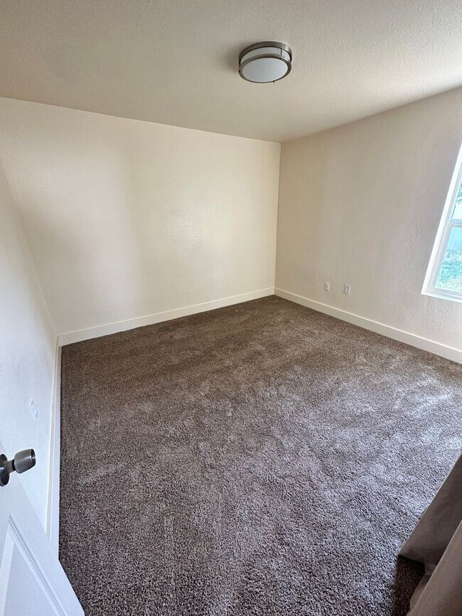 Building Photo - Zepeda-PM-020-0109-3862