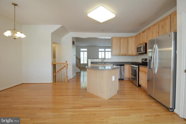 Building Photo - 5080 Grimm Dr