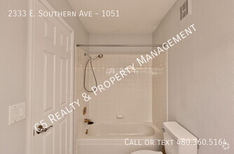 Building Photo - Adorable 2 Bed/2 Bath Tempe Townhouse