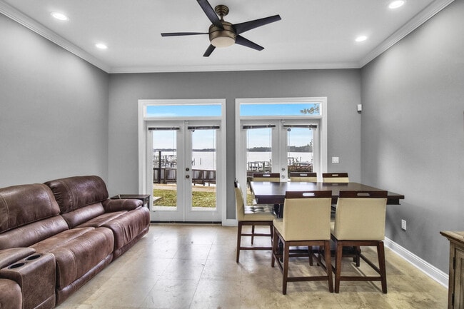 Building Photo - 7280 Jacobs Trail