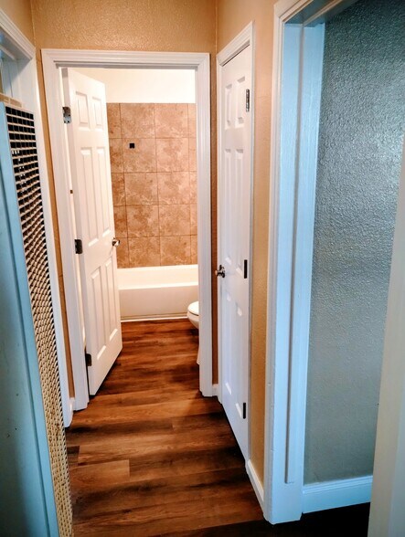 Building Photo - 1756 South Ave