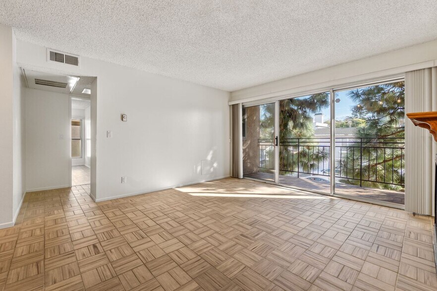 Building Photo - 600 Monterey Blvd