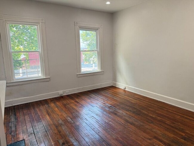 Building Photo - 920 Washington Ave