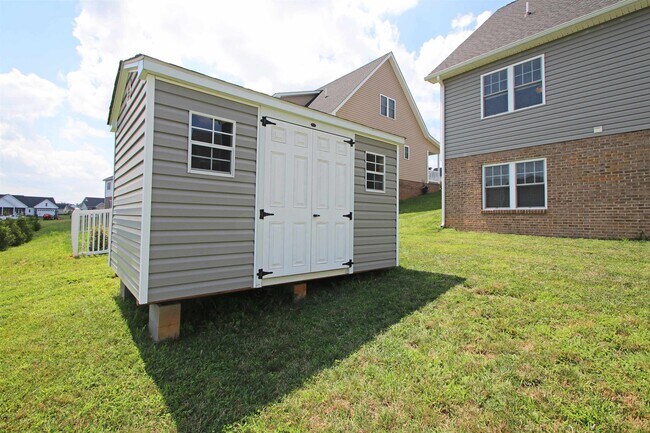 Building Photo - 224 Spring Run Ln
