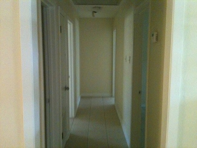 Building Photo - 3BR/2Bath Home located in Central