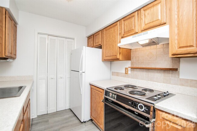 Building Photo - 11026 Harrowfield Rd