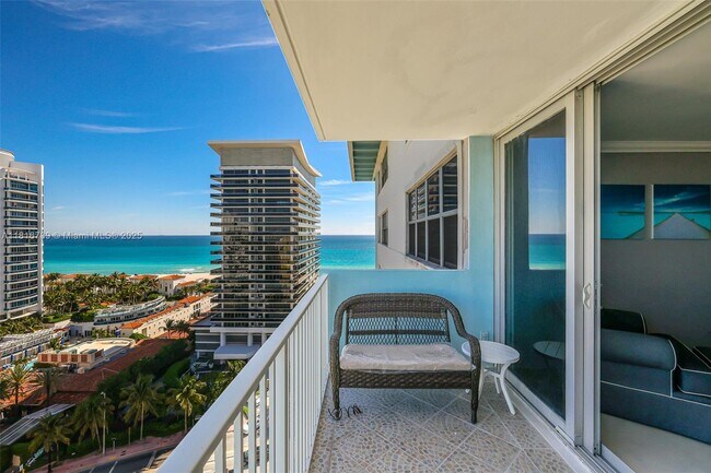 Building Photo - 5838 Collins Ave