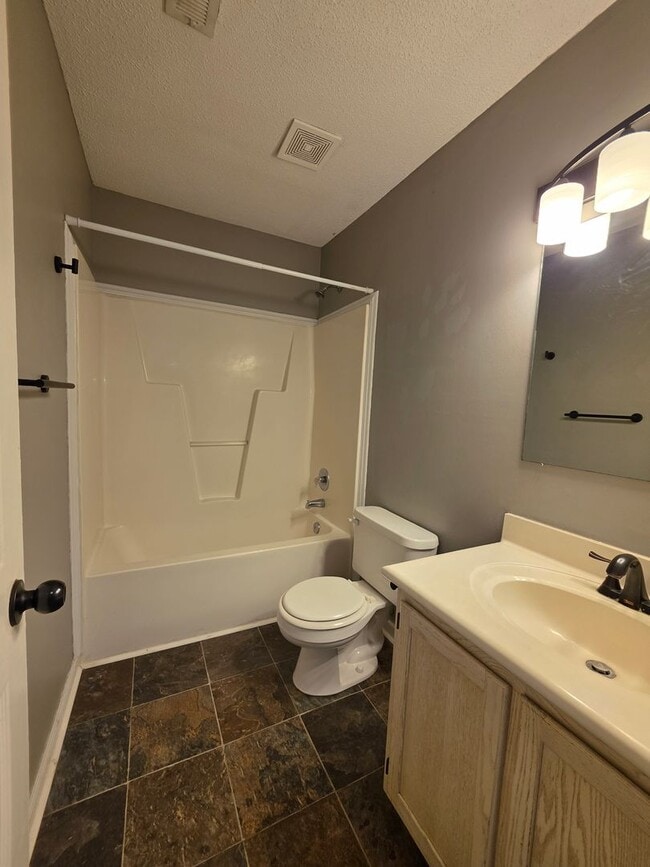 Building Photo - Foxtrace Find: Spacious Living with Style & Privacy in Hubert