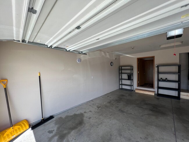 Building Photo - 105 Annie Pl