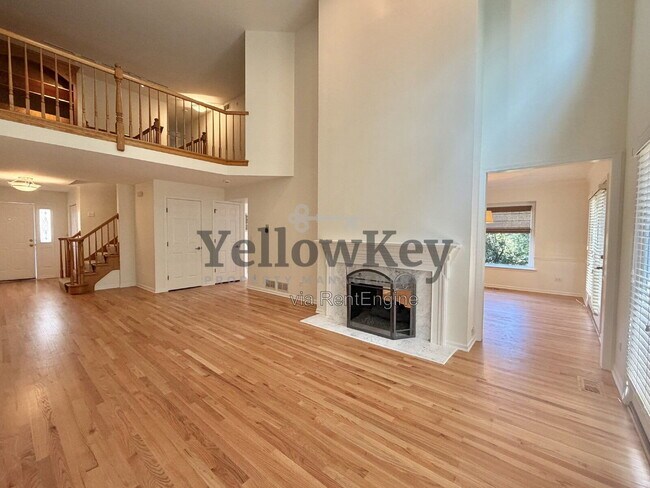Building Photo - 11121 Indian Woods Dr