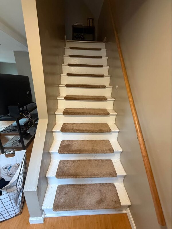 Building Photo - 1458 N Main St