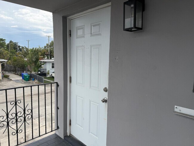 Building Photo - 4617 NW 2nd Terrace