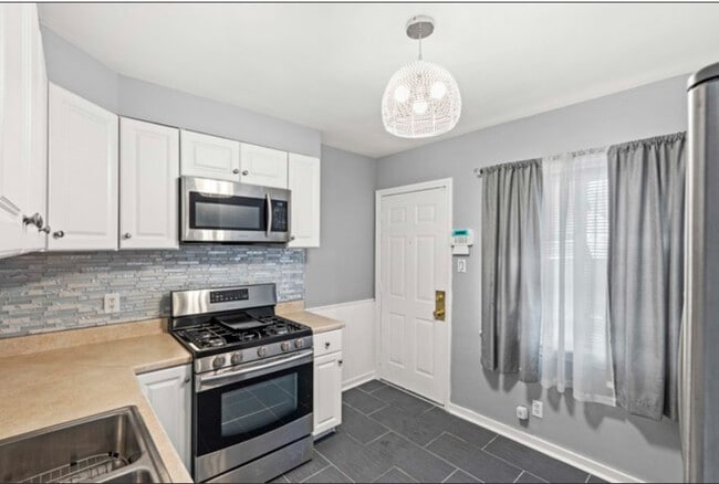 Building Photo - 32 166th Pl