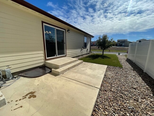 Building Photo - 1521 Osage Ave