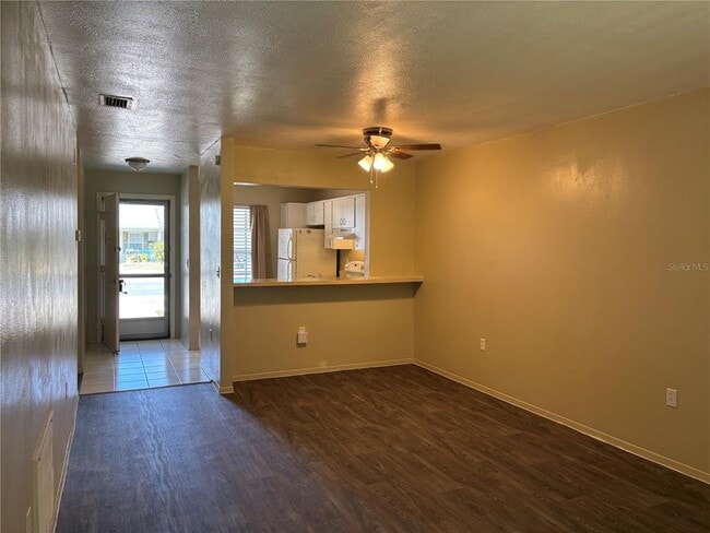 Building Photo - 2850 Westmoreland Ct