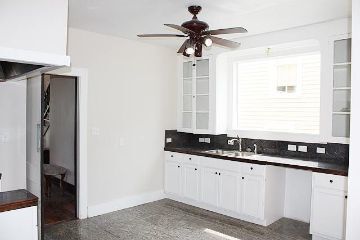 Building Photo - 2 Blocks from the Seawall - East End -2200...
