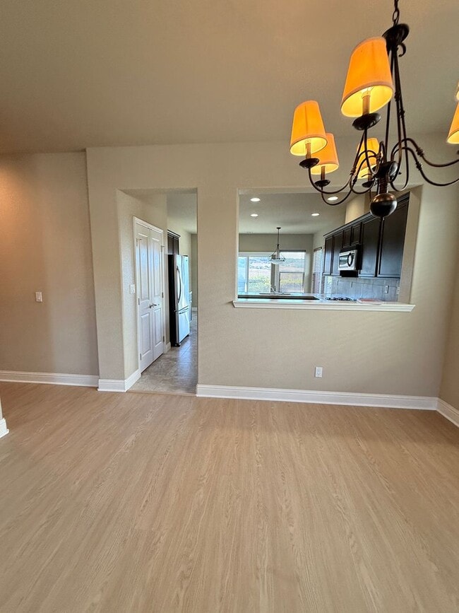 Building Photo - Newer Single Story Home in The Stone Gate ...