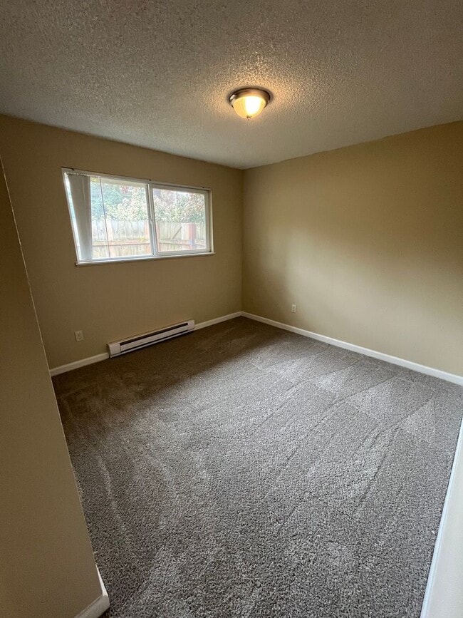 Building Photo - 18950 NW Shadow Ln