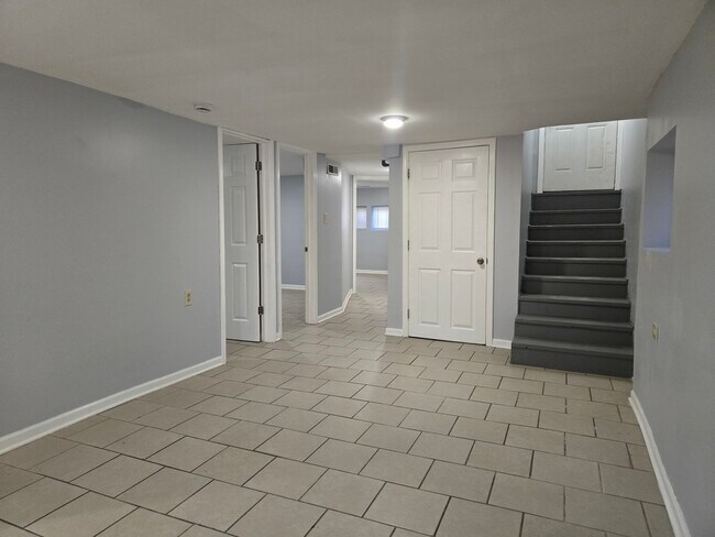 Building Photo - 5508 W Congress Pky