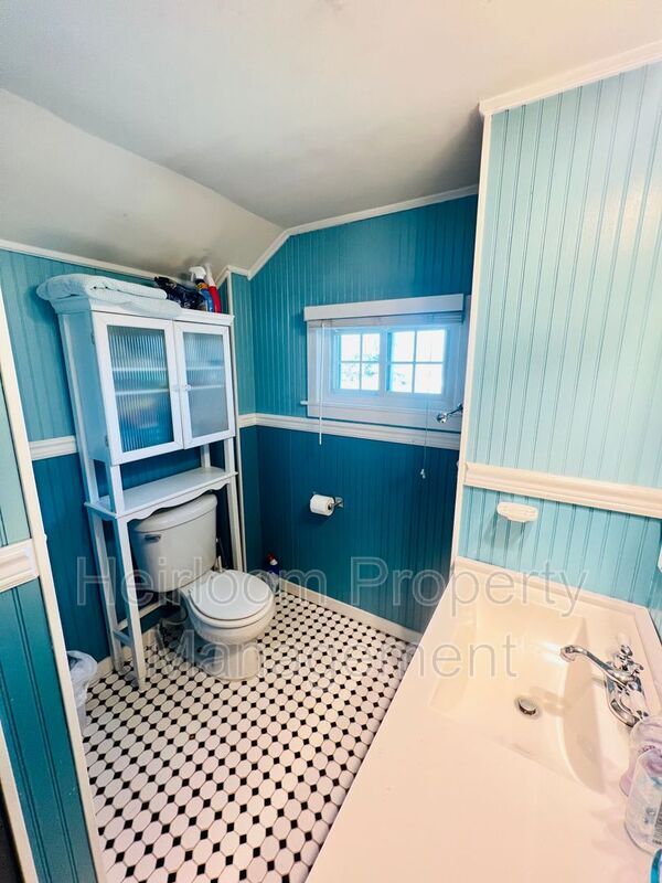 Building Photo - 2619 N 21st St