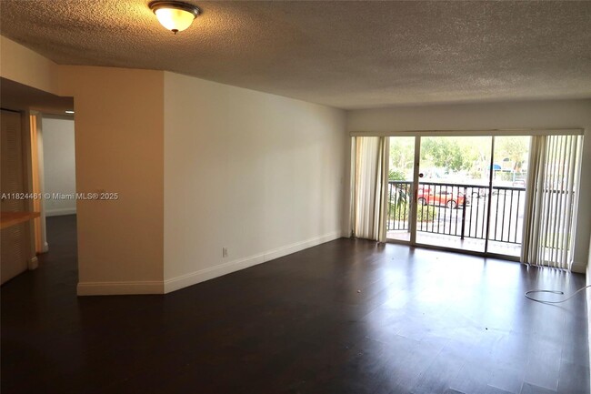 Building Photo - 8801 Wiles Rd