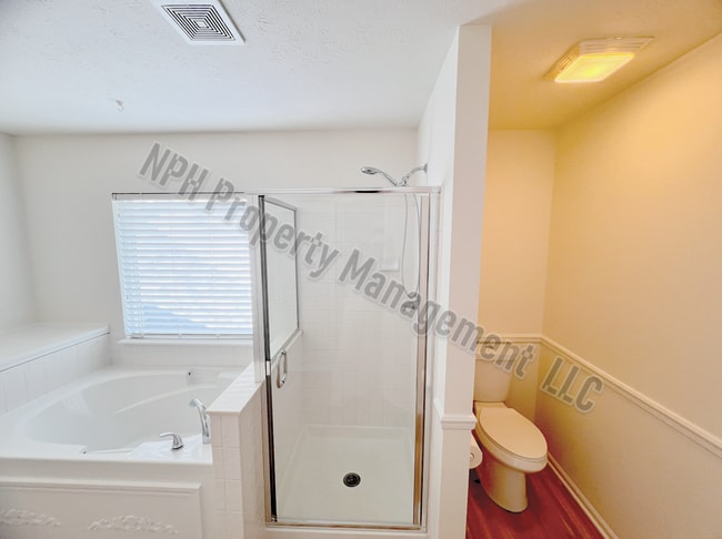 Building Photo - 11726 Kingwood Ct