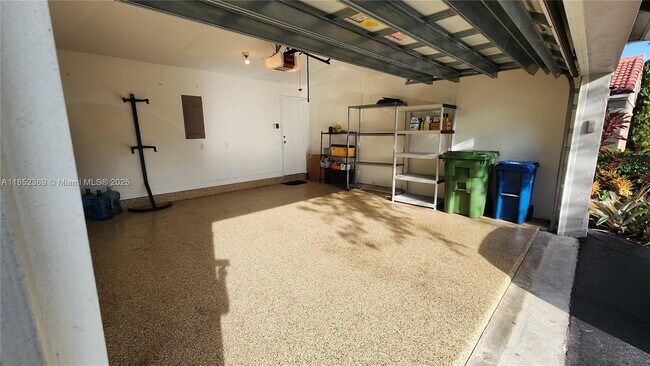 Building Photo - 772 Sand Creek Cir