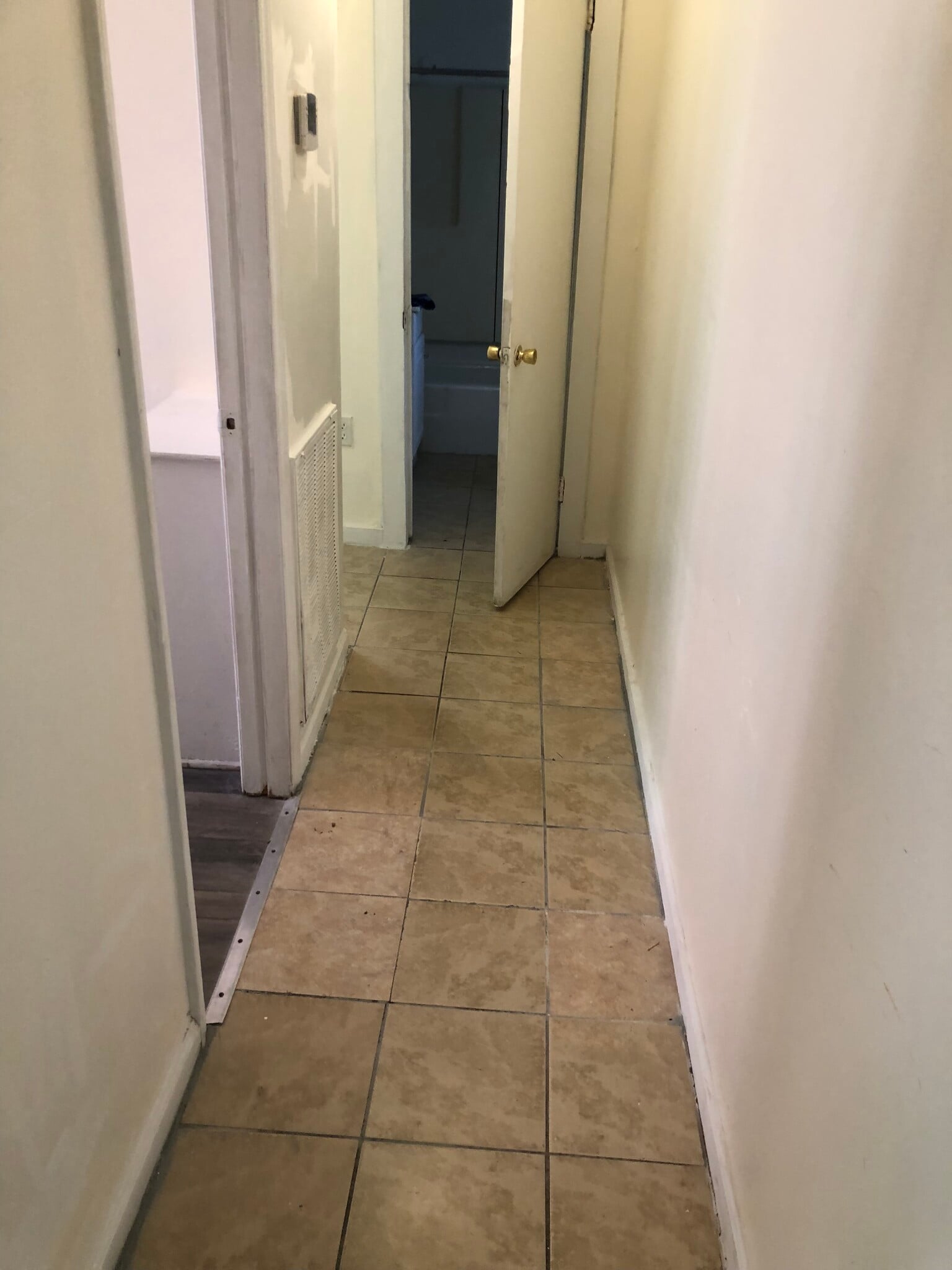 Building Photo - 1156 Wilson St