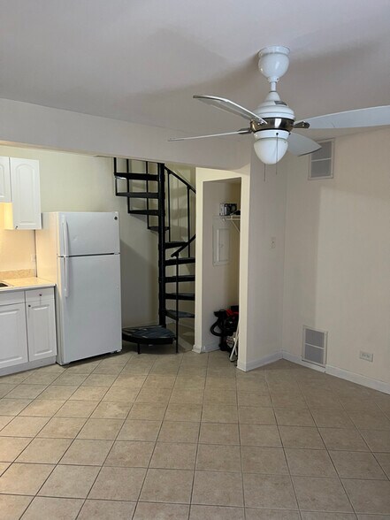 Building Photo - 24 Jamaica Colony
