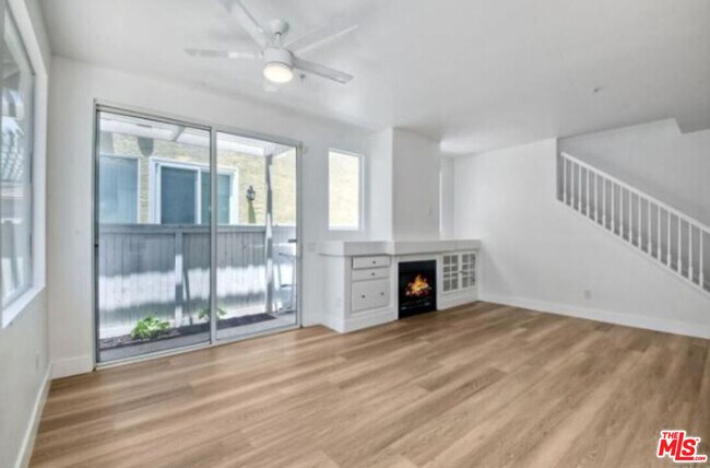 Building Photo - 1817 Calypso Dr