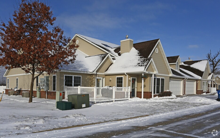 Silver Oaks Townhomes 299 Pinewood St Sartell MN 56377 Apartment Finder