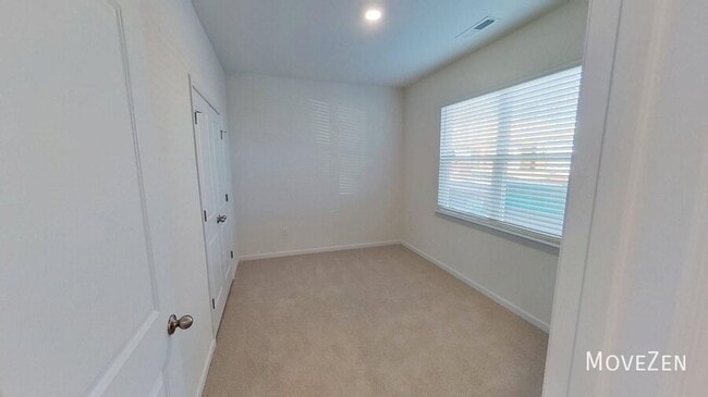 Building Photo - 720 Lucky Clover Way