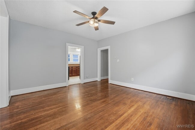 Building Photo - 449 Bird Ave