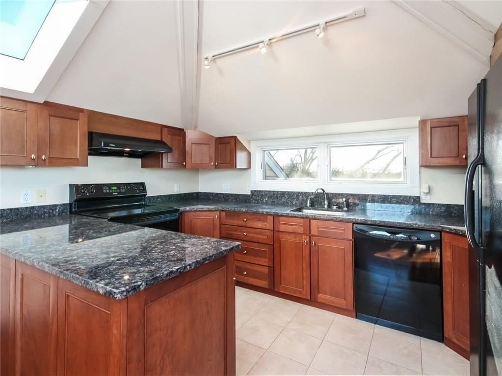 Building Photo - 22 Mt Vernon St